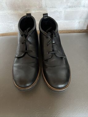 Rockport Men's Charson Chukka Boots in black. Size 10.5